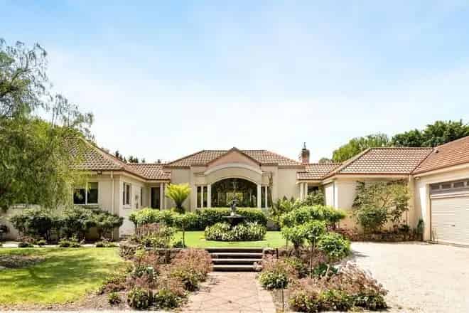 House For Sale , 805, Mickleham Road, Melbourne, Victoria