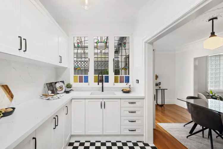 3 Bed Victorian Semi Newtown NSW Modern Gas Kitchen Parking