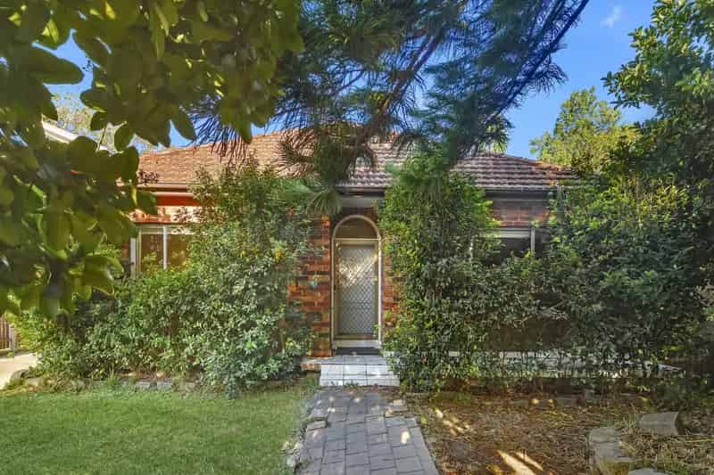 Real Estate For Lease - 3 Alpha Road - Willoughby , NSW