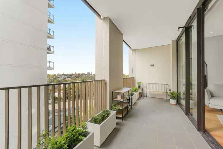 Buy 2 Rooms Apartment in Sydney with Spectacular City Views