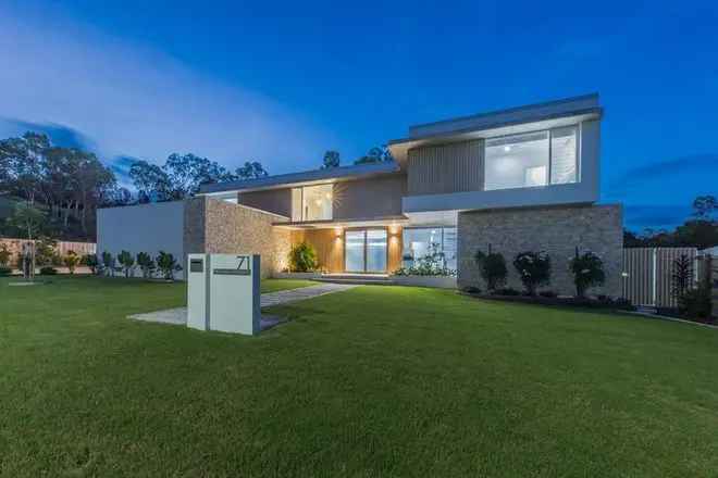 House For Sale in Cannonvale, Queensland