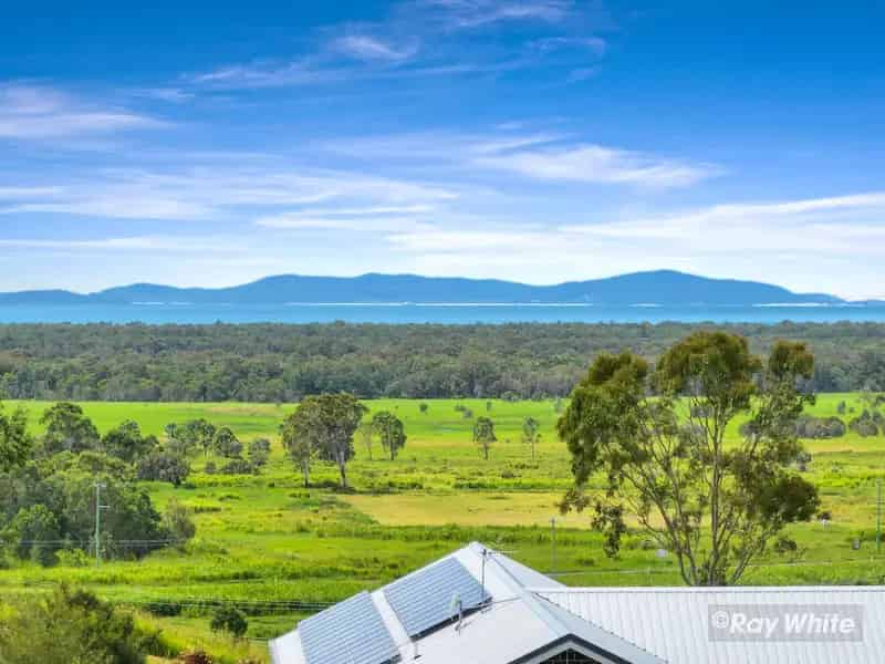 ENJOY A RURAL AND COASTAL LIFESTYLE. BONUS OCEAN VIEWS