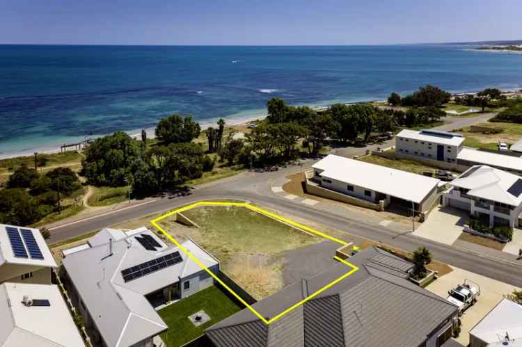 Beachfront in Drummond Cove