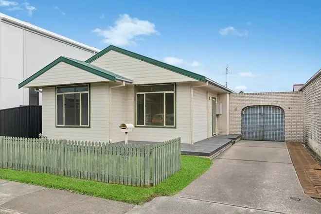 House For Sale in Newcastle-Maitland, New South Wales