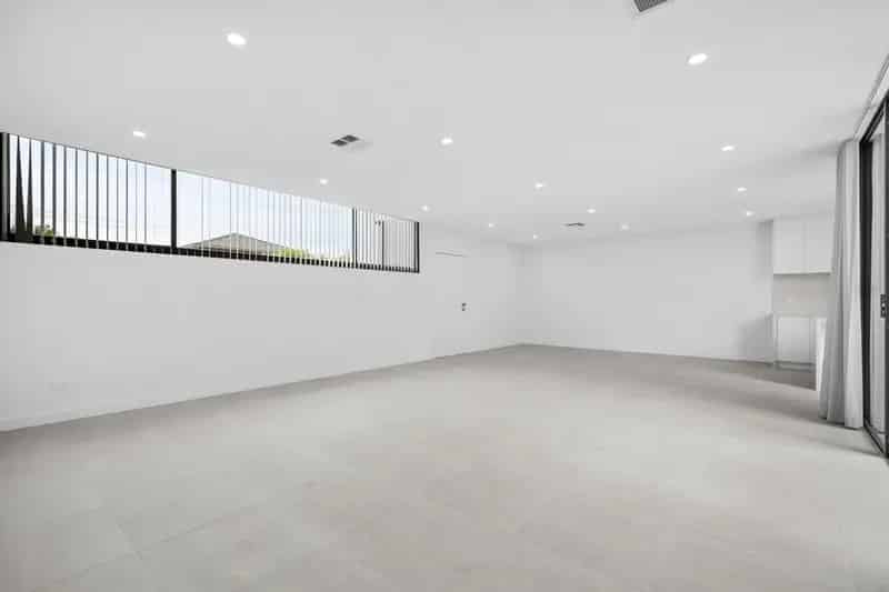 Real Estate For Lease - 51 Messiter Street - Campsie , NSW