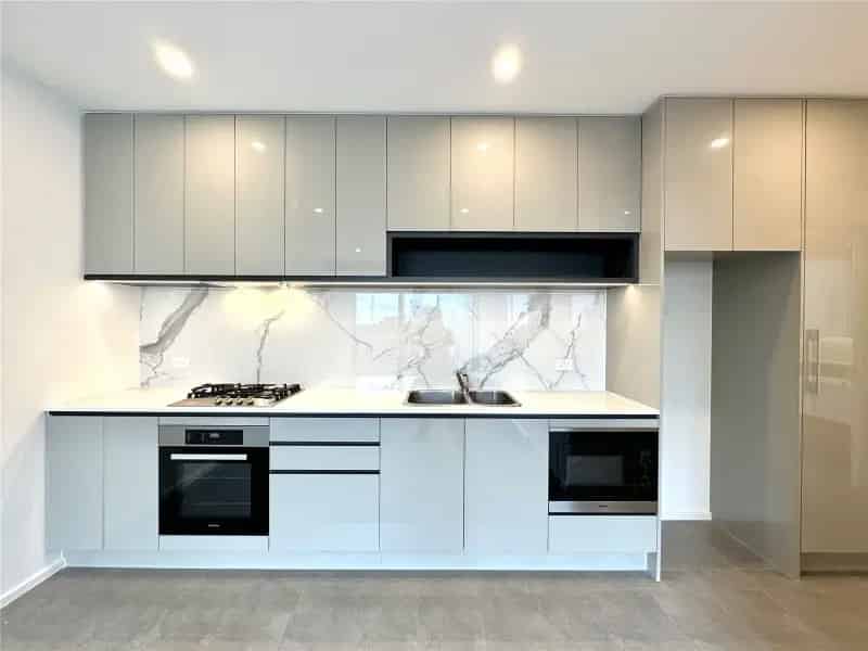 Unfurnished Luxurious 2 Bedroom 1 Bathroom Apartment Located In Heart Of Cbd