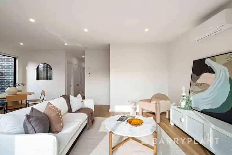 Luxury New Living with Parkland Views.