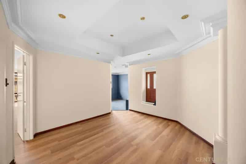 8 Wauhop Circle, Beeliar WA 6164 - House For Lease