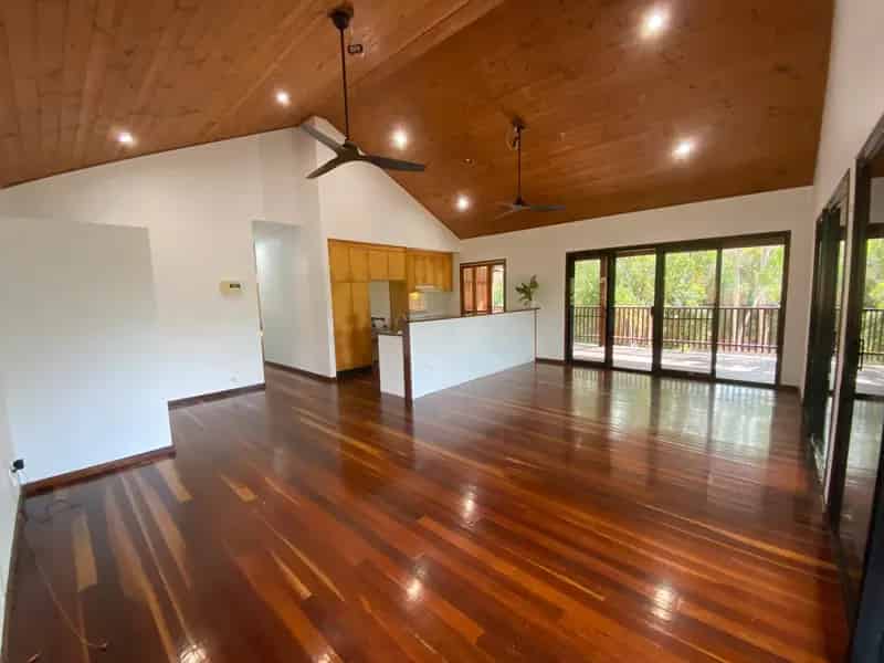 3 BEDROOM HOUSE WITH PLENTY OF ROOM