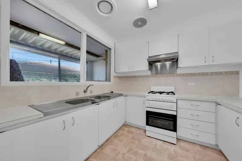 Quiet living 2 bedroom unit