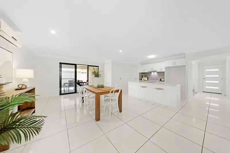 Real Estate For Sale - 8 Morriway Close - Thornton , NSW