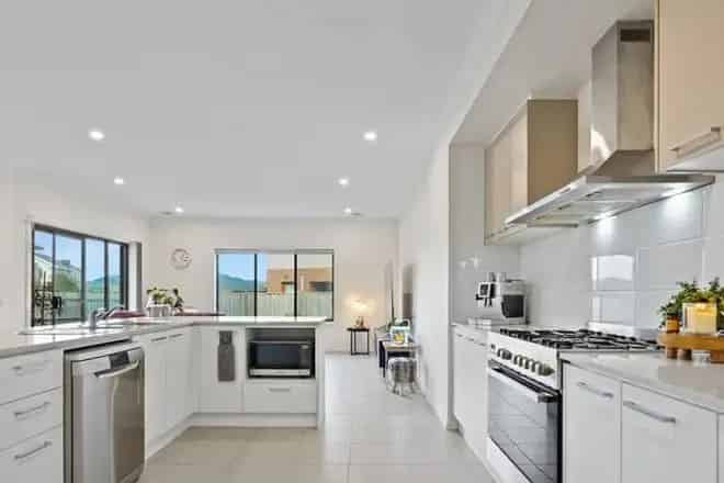 House For Rent , 43, Rivington Road, Melbourne, Victoria