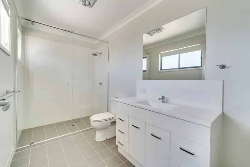 Location, Location, Location! - Modern Town House