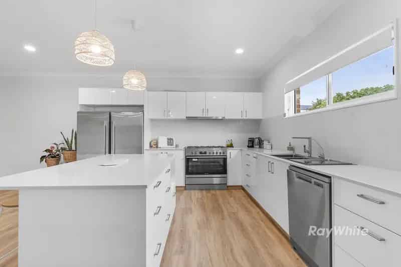 Buy 4 Bedroom Home in Mollymook Perfect for Extended Family or Guests