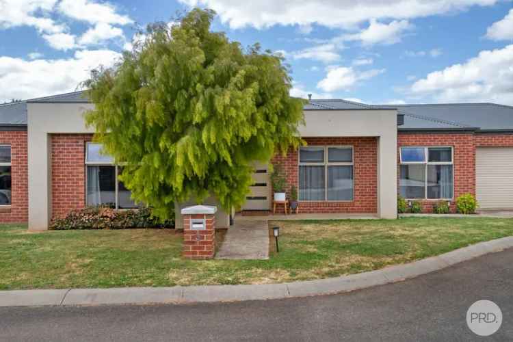 Modern Low Maintenance Home in Peaceful Position