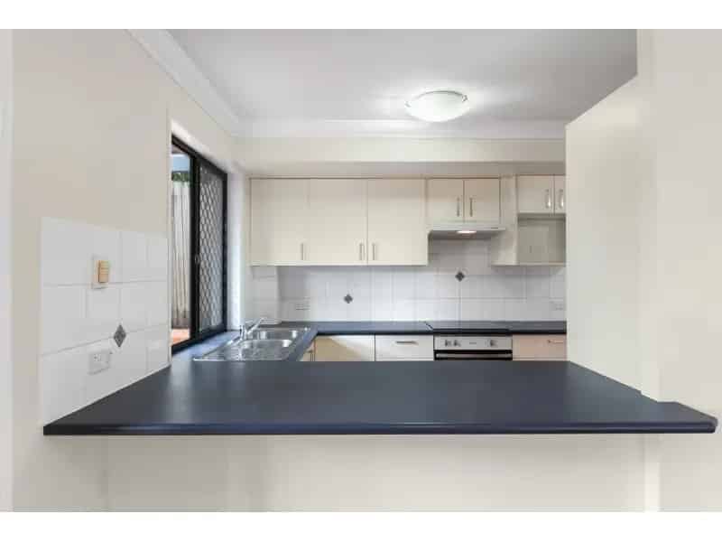 Amazing Townhome In Unbeatable Location!