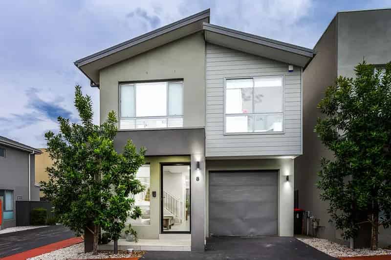 Buy Stunning 3 Bedroom Townhouse with Study in Schofields