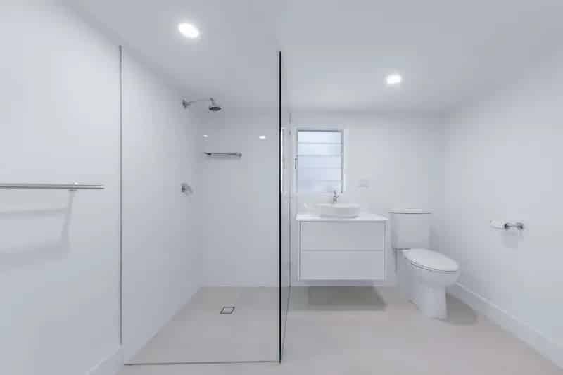 Renovated Furnished Studio Apartment in Prime Airlie Beach Location