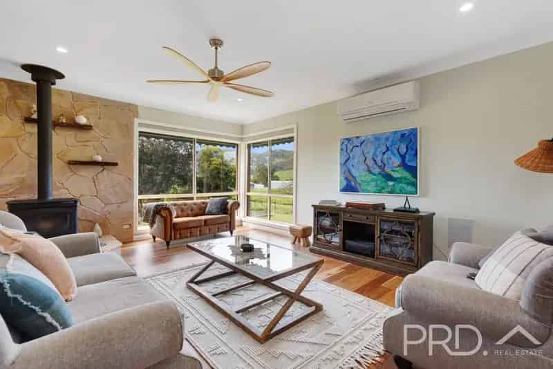 Stunning Lifestyle Property!