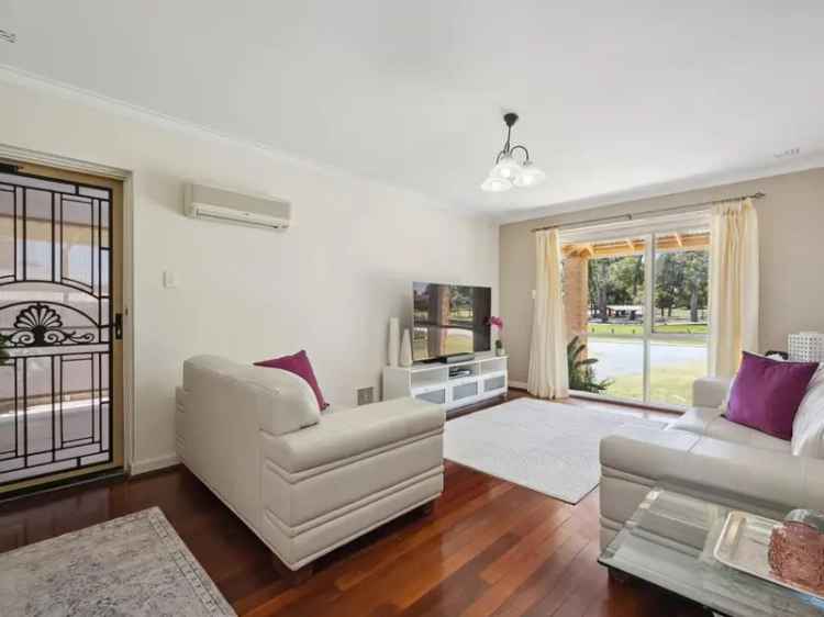 House For Sale in City of Gosnells, Western Australia