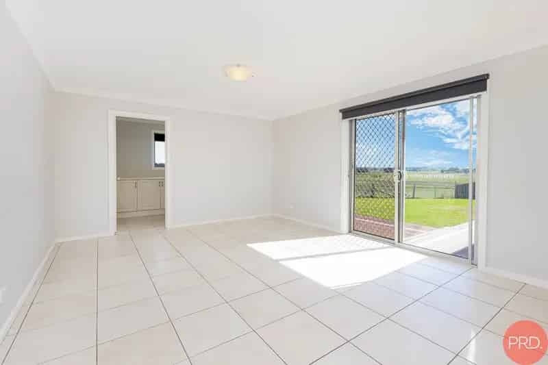 Family Living with Rural views in Rathluba Estate