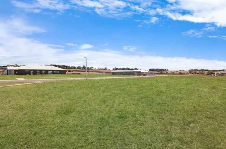 Subdivide and Conquer 627sqm Corner Block Near Merri River