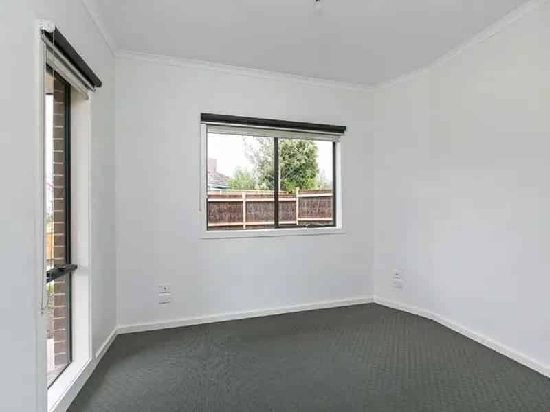 1 room house of 57 m² in Melbourne