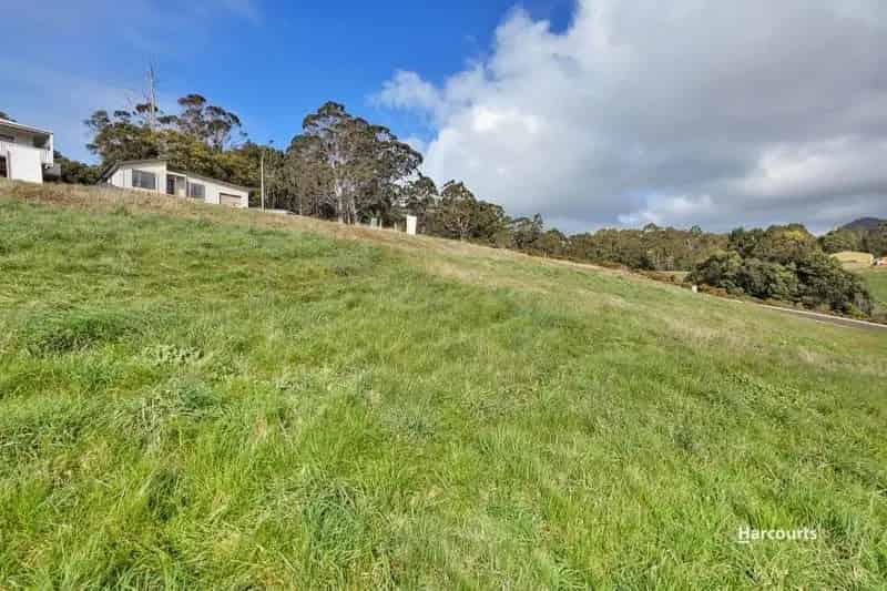 Build Your Dream Home on a 537m² Allotment in Penguin