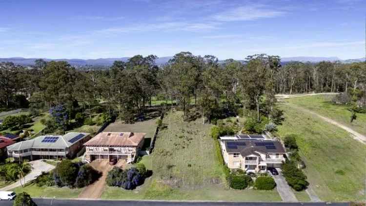 1605m2 Block with Mountain and Sea Views in Taree