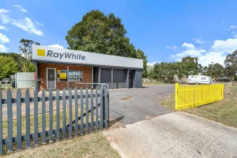 House For Sale , 29, Camp Street, Sutton, New South Wales