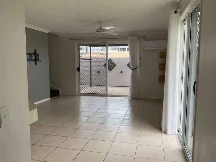 3 Bedroom Scarness Townhouse Near Beach