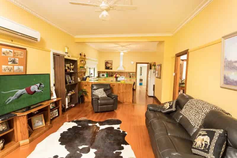 Tranquil Lifestyle Retreat on 1.5 Acres