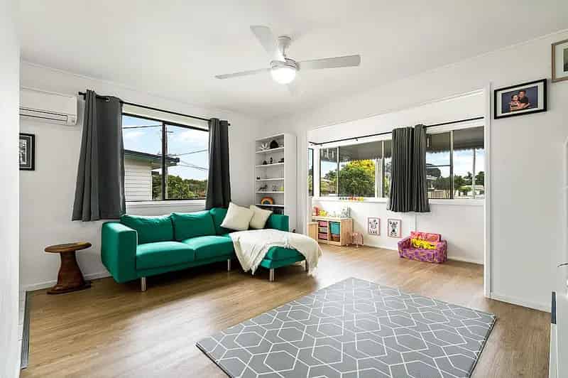 Lease House in Strathpine with Spacious Living and Yard