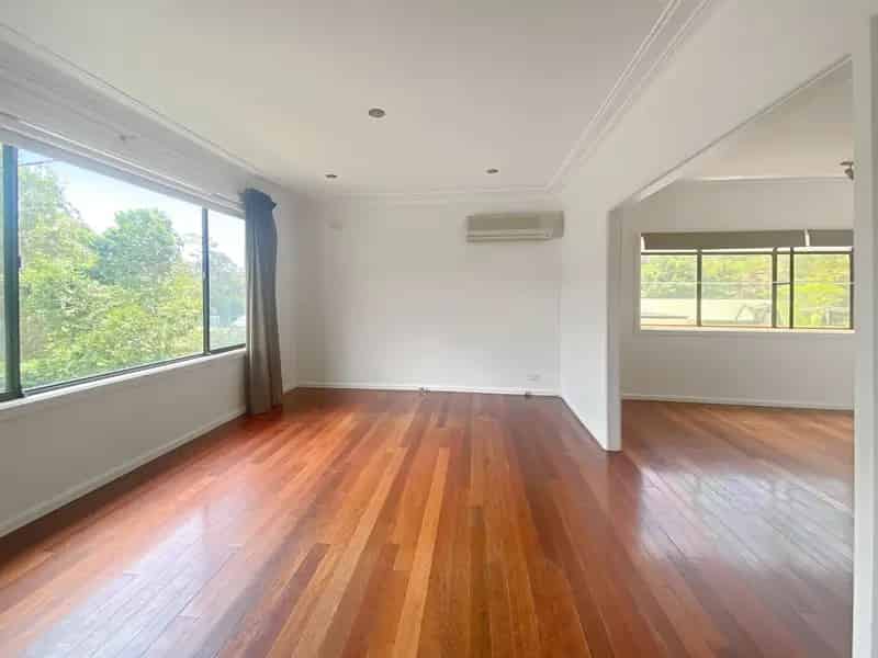 Real Estate For Lease - 10 Tobruk Avenue - Engadine , NSW