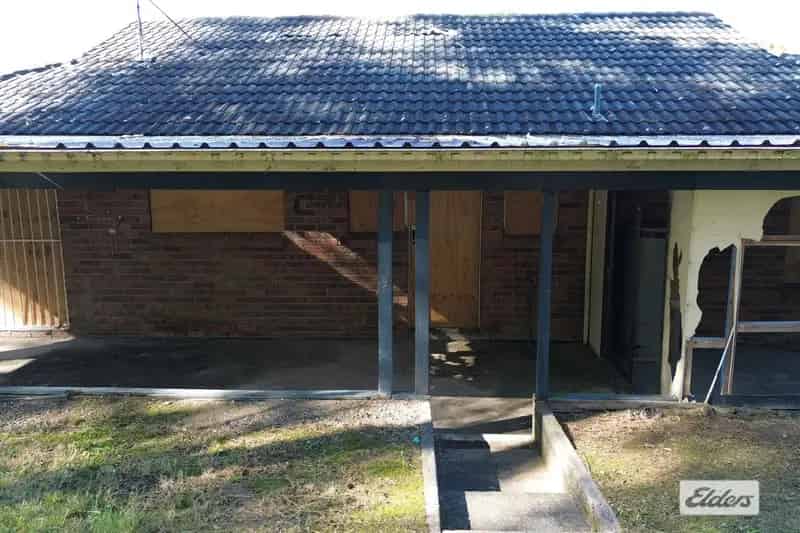 Bargain Buy with Big Potential! Renovator's Delight.