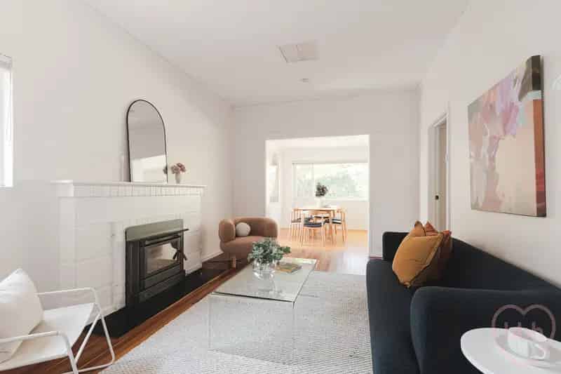 rent four-bedroom cottage in Ainslie with appealing garden