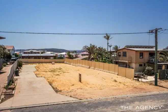 Rare R30 Vacant Block Ready to Build