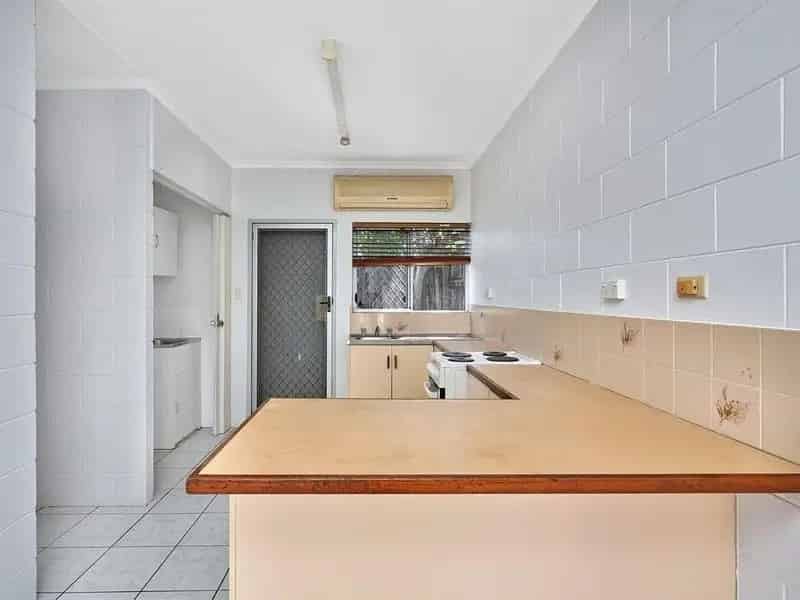 Perfect Price for Investor or Live in!