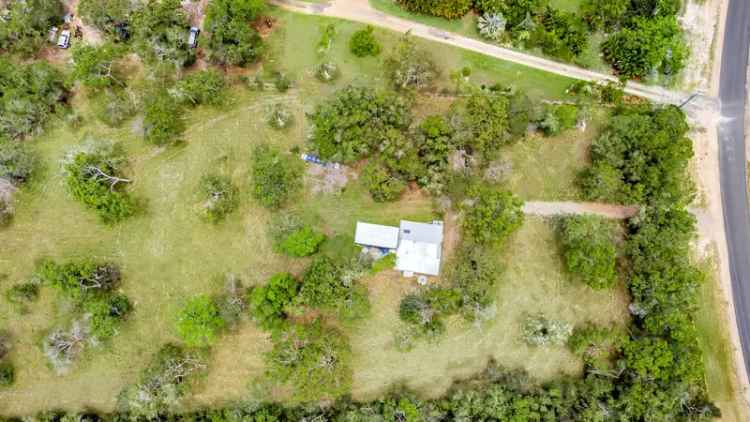 Buy 4 Acre Lifestyle Property in Quiet Cul-de-sac with Shed and Dam