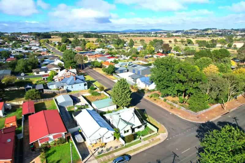 GUIDE $200,000 - In Room Auction - Cannot be sold prior