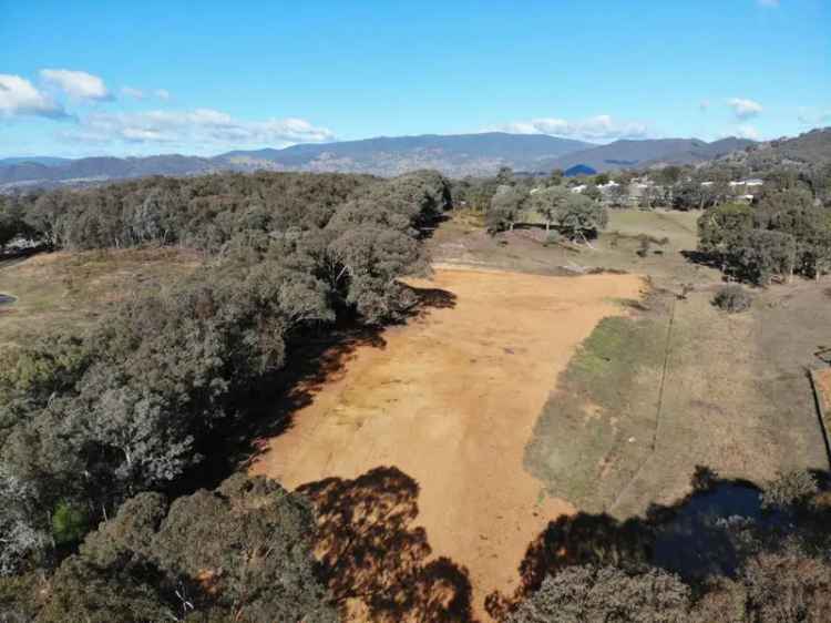 Buy Rural Property in Tumut with Expansive Residential Land Features