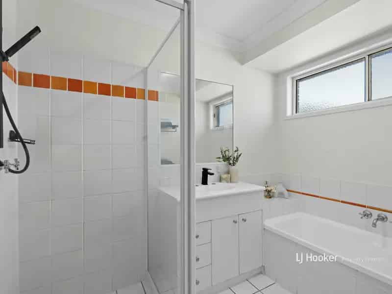 House For Sale , 9, Flinders Esplanade, City of Brisbane, Queensland