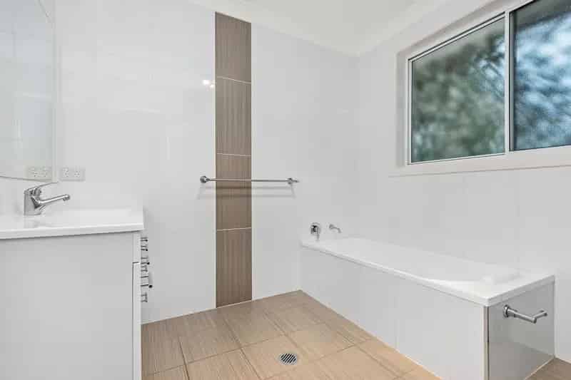 Real Estate For Lease - 2/10 Carroll Avenue - Cessnock , NSW