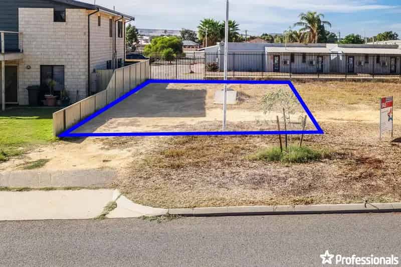 Rare Bluff Point Opportunity