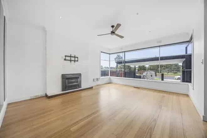 House For Rent , 818, Geelong Road, Ballarat, Victoria