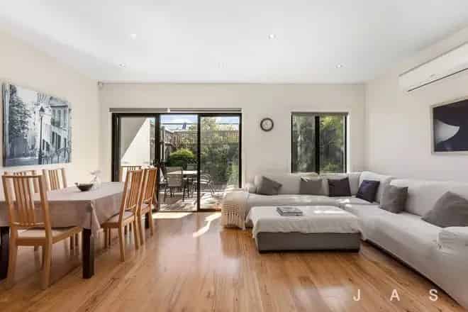 House For Sale , 24, Grace Street, Melbourne, Victoria