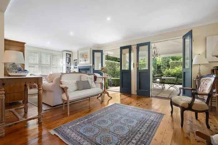 Edwardian Gem in Orange CBD - Timeless Beauty and Modern Comfort