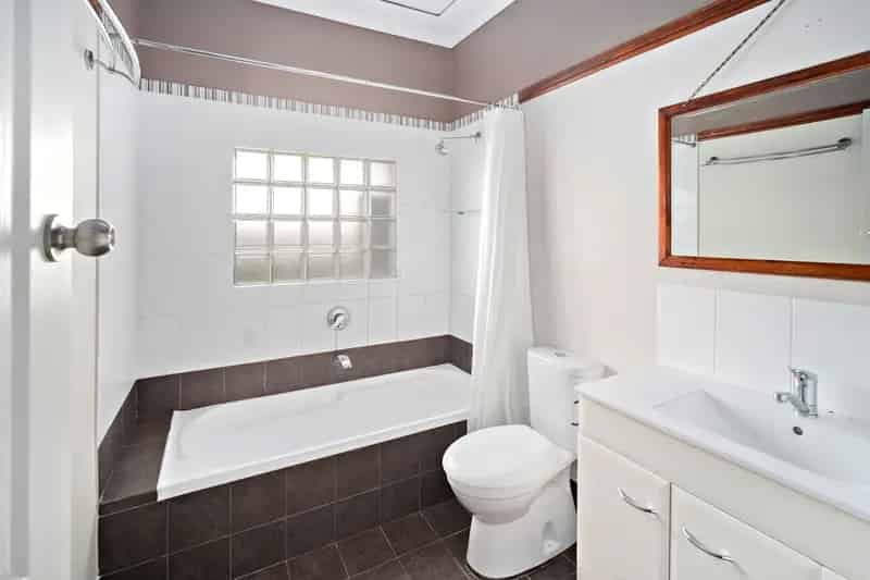 Lease Stylishly Renovated Home in Woy Woy with Outdoor Living