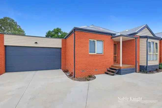  For Rent in 24, Carlisle Road, Melbourne, Victoria