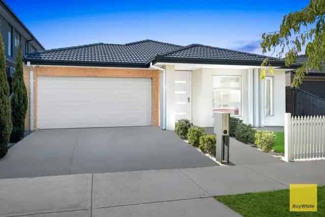 House For Sale , 11, Juniper Grove, Melbourne, Victoria